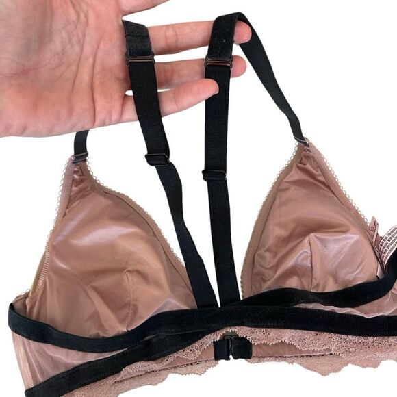 Lace Bralette with Black Straps - Picture 2 of 4